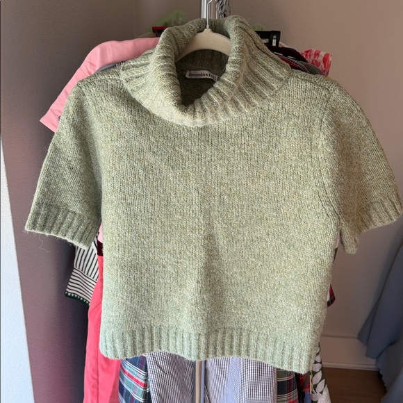 Sweaters - Abercrombie Sage Sweater